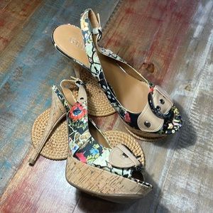 Guess waylon Floral Platform Cork Heels Sz 8